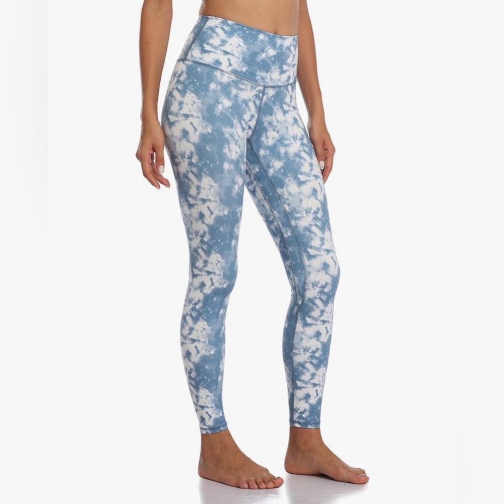 Yunoga blue tie dye leggings